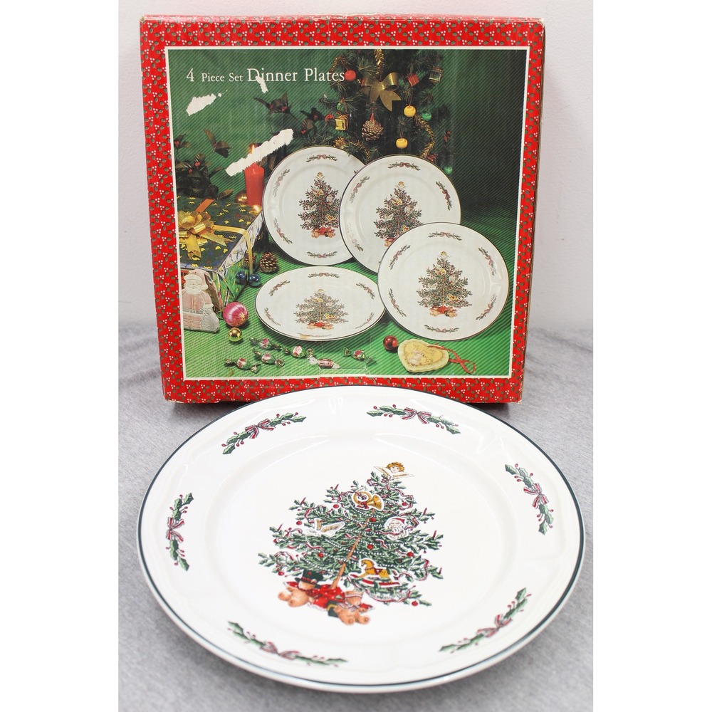 Holly and Lace Dinner 10" Plates 4pc Set White Christmas Tree Teddy Bear Holiday